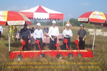 Chau Duc Water Supply Shareholding Company held the groundbreaking ceremony for the largest water plant in Chau Duc district